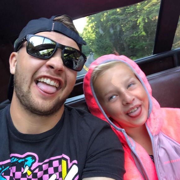 Meet your Posher, Gavin - Picture 1 of 1